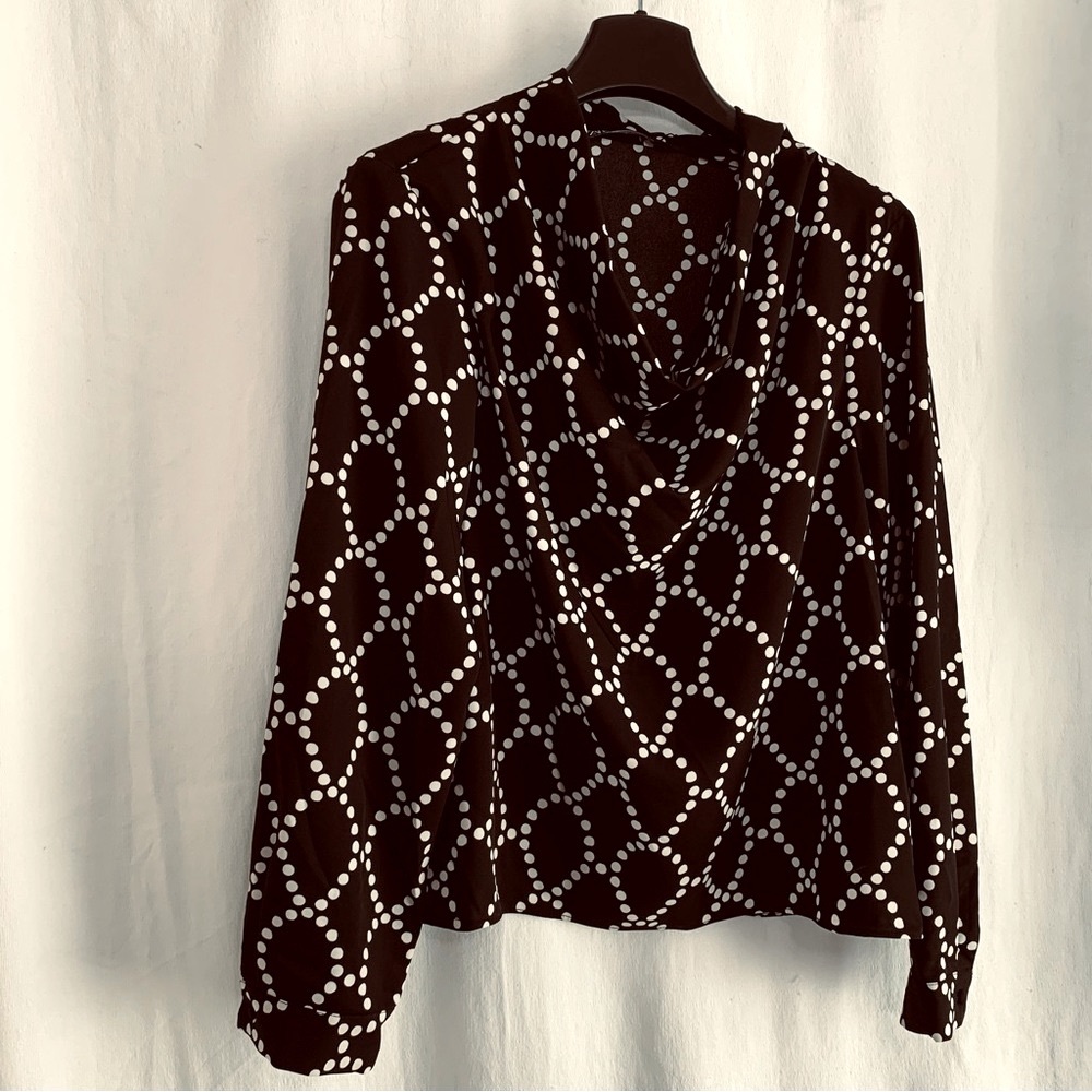 NWT Zara Geometrical Print Black/White Slight Cowl Neck Top  Size Lg